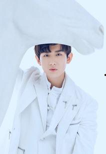 成毅恋情最新爆料图片,甜蜜同框引热议，细节揭秘恋情真相！”